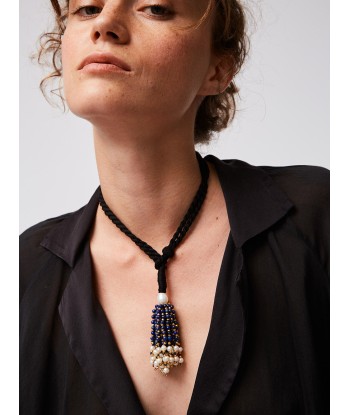 COLLIER POMPON LAPIS SAPHIR est présent 